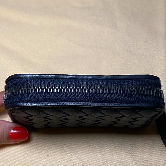 Bottega Veneta Zipped Card Case - Picture 6 of 15